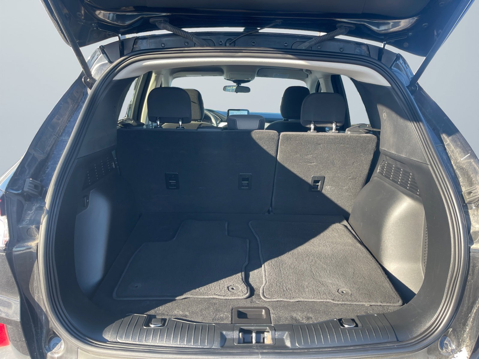 Used 2021 Ford Escape SE image 15