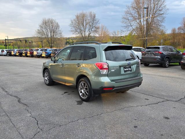 Used 2018 Subaru Forester 2.5i Limited AWD/4WD image 6