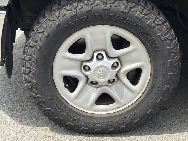Used 2014 Toyota Tundra SR5 w/ SR5 Upgrade Package RWD image 16