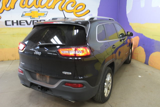 Used 2015 Jeep Cherokee Latitude w/ Comfort/Convenience Group AWD/4WD image 8