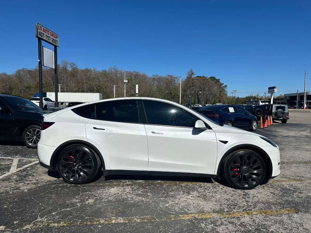 Used 2022 Tesla Model Y Performance image 8