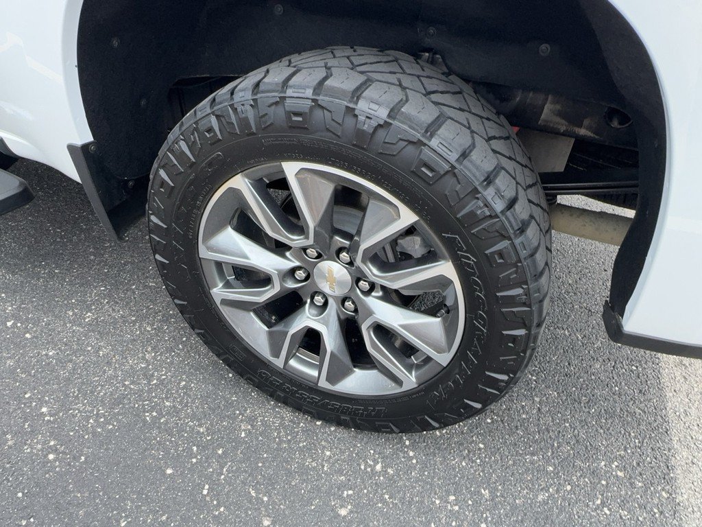 Certified 2024 Chevrolet Silverado 1500 LT AWD/4WD image 7