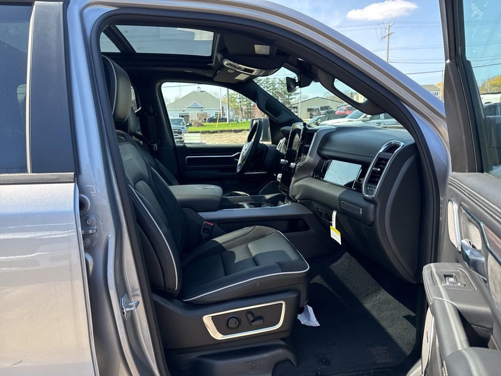 New 2026 RAM 1500 Laramie w/ Night Edition AWD/4WD image 30