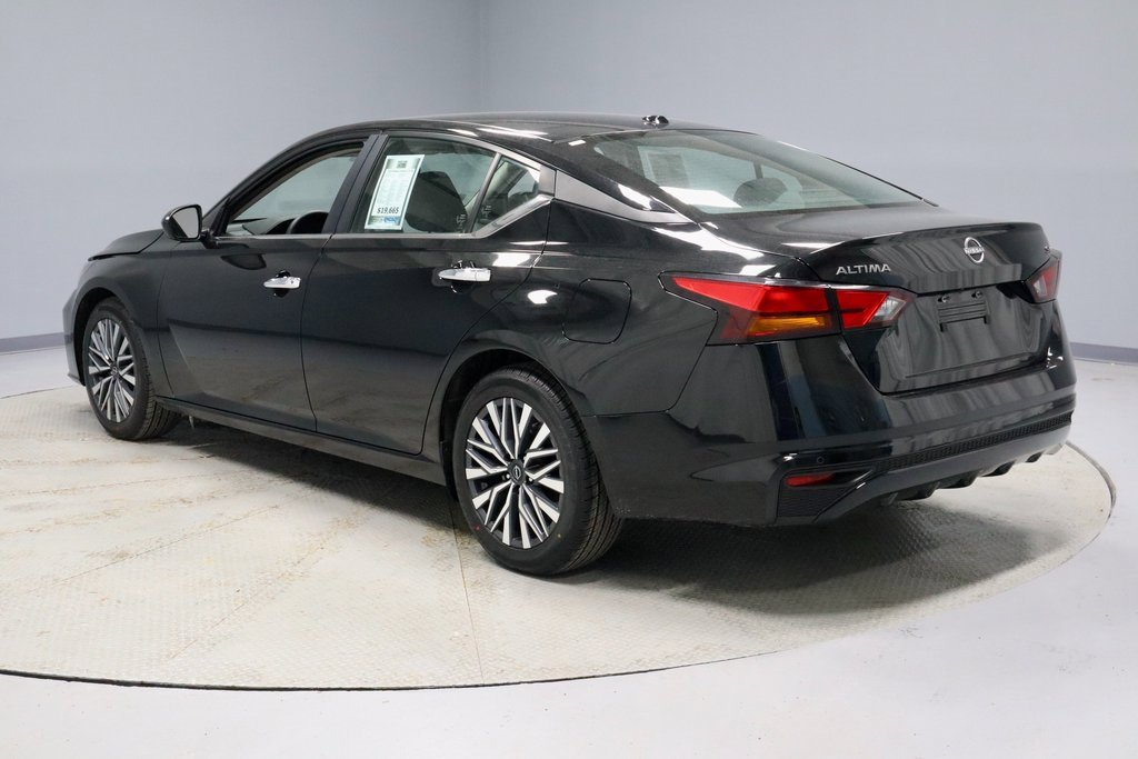 Certified 2023 Nissan Altima 2.5 SV image 9