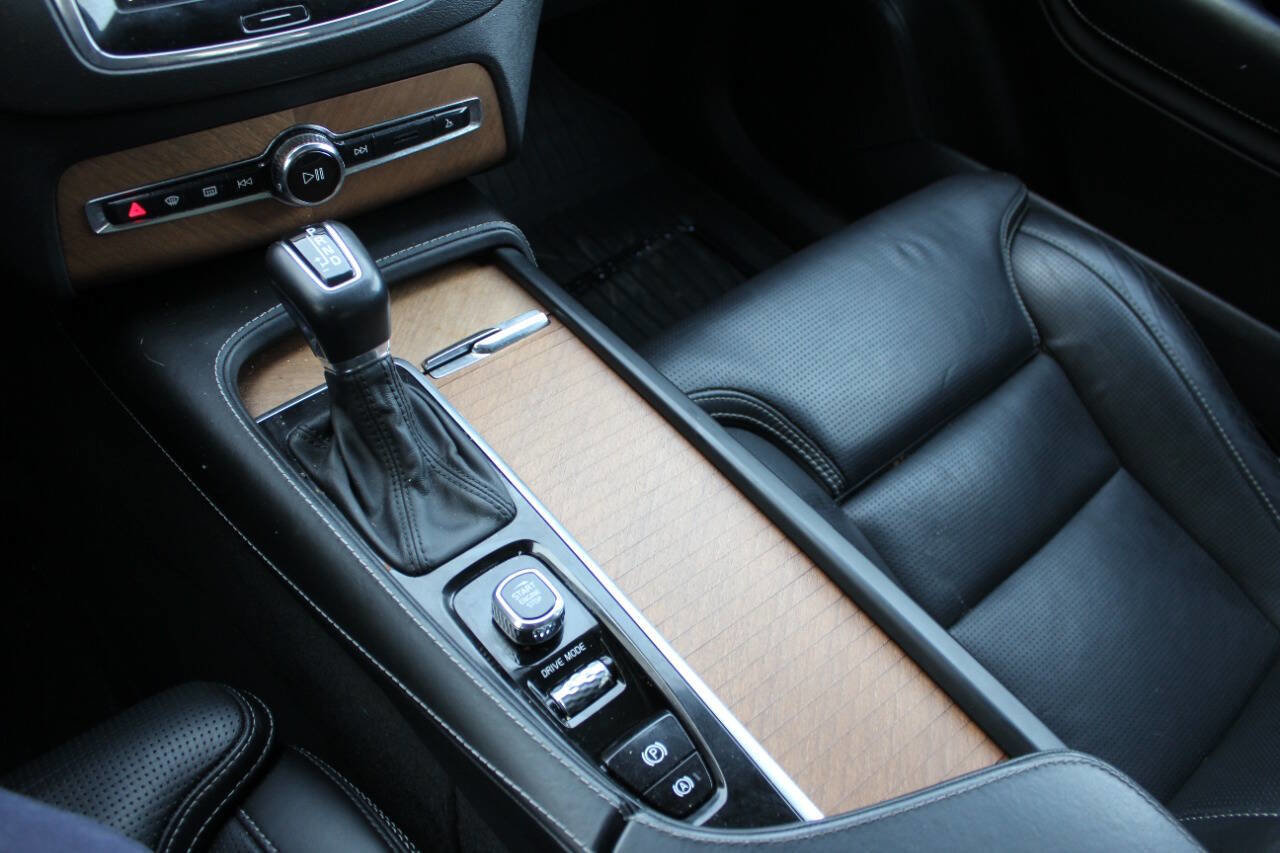 Used 2020 Volvo XC90 T6 Inscription w/ Protection Package Premier image 24