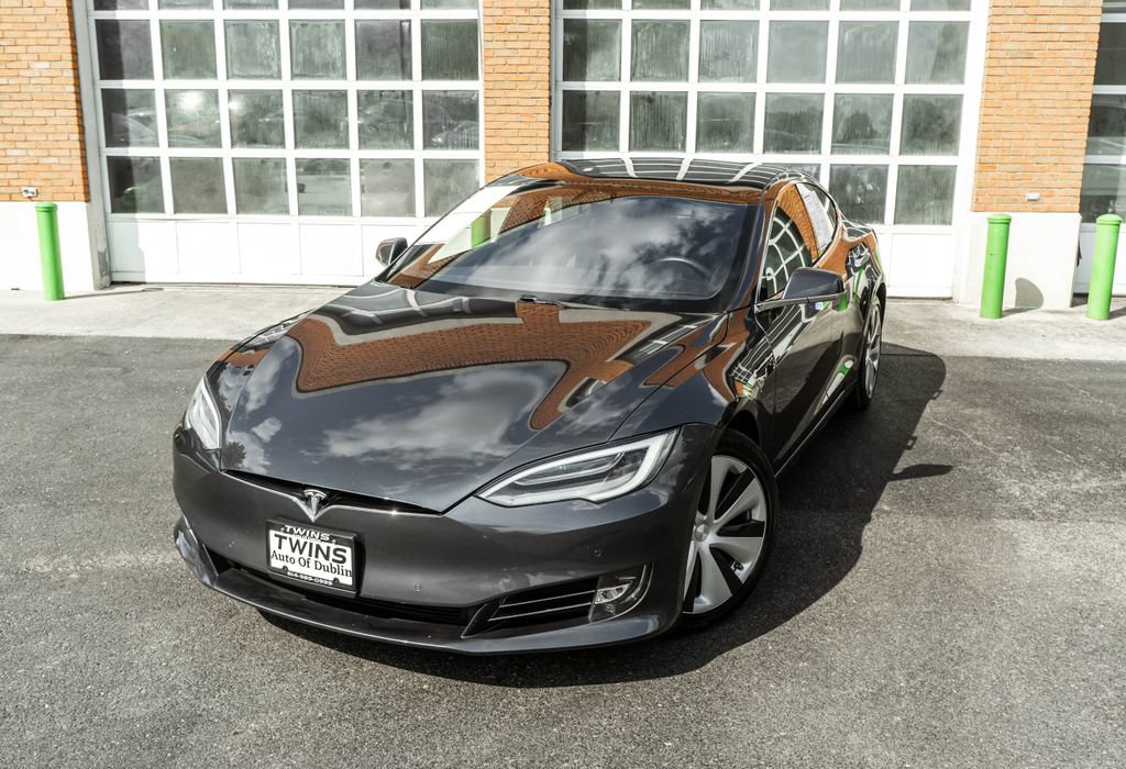 Used 2021 Tesla Model S Long Range Plus AWD/4WD image 2
