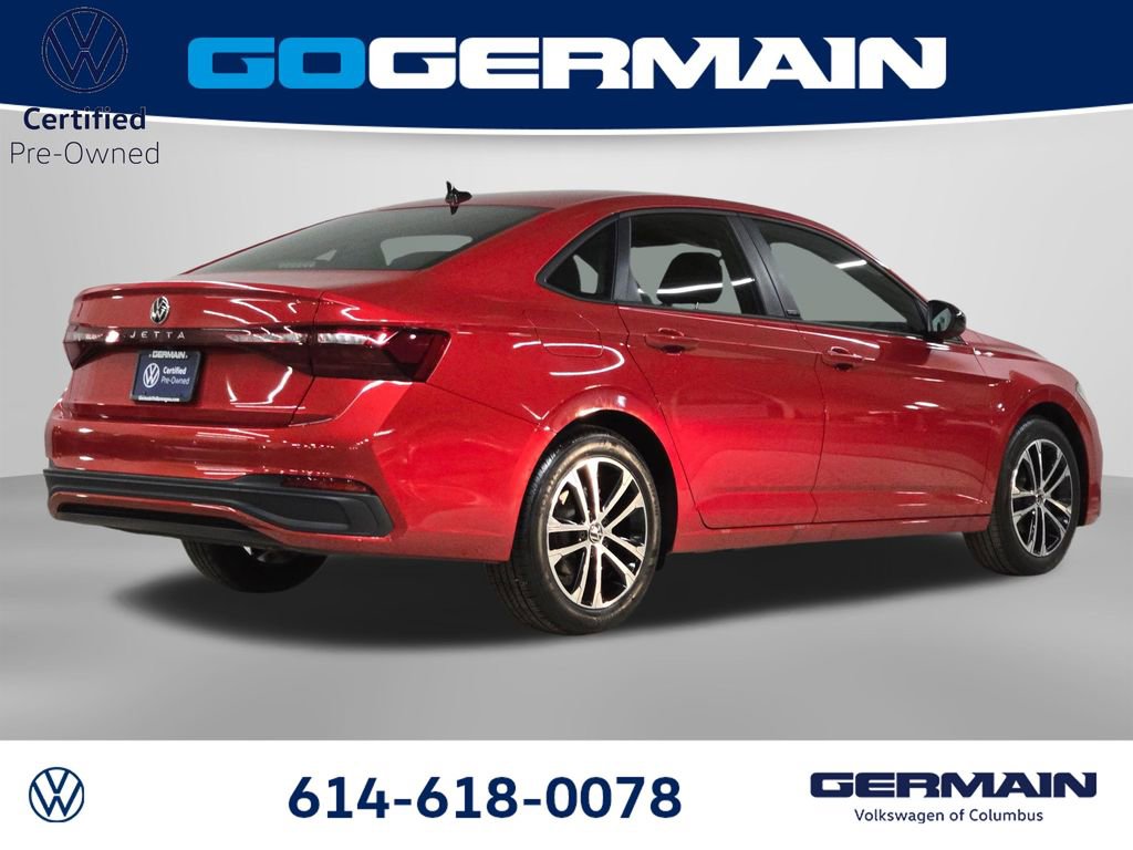 Certified 2025 Volkswagen Jetta Sport FWD image 9