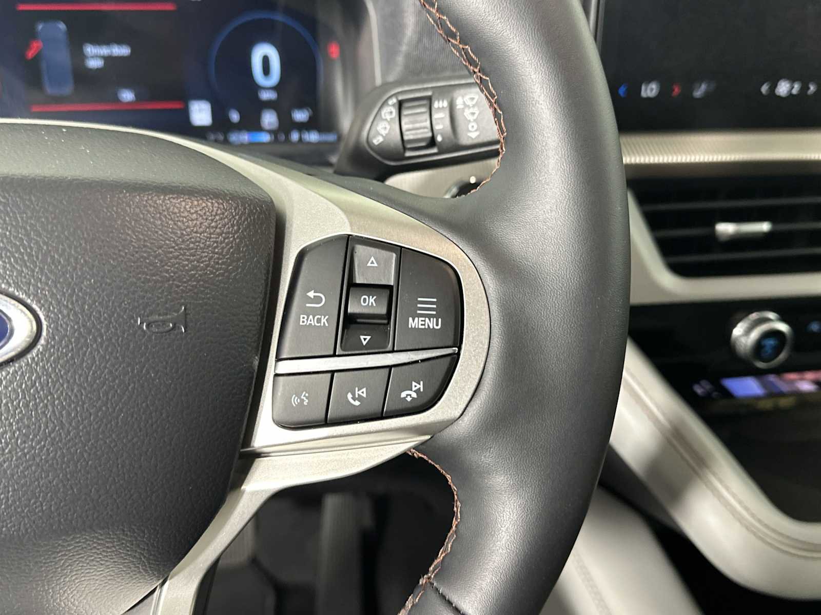 New 2025 Ford Explorer Active w/ Active Comfort Package image 21