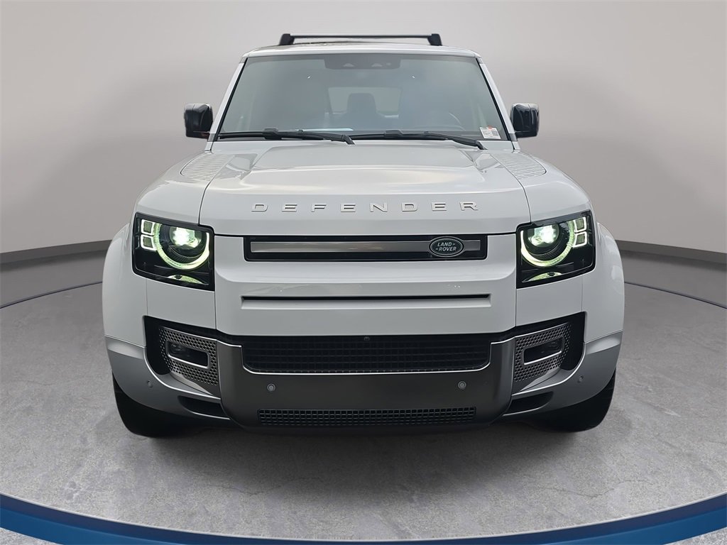 Used 2023 Land Rover Defender 130 First Edition image 2
