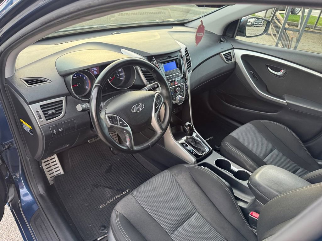 Used 2016 Hyundai Elantra GT w/ Option Group 02 image 10