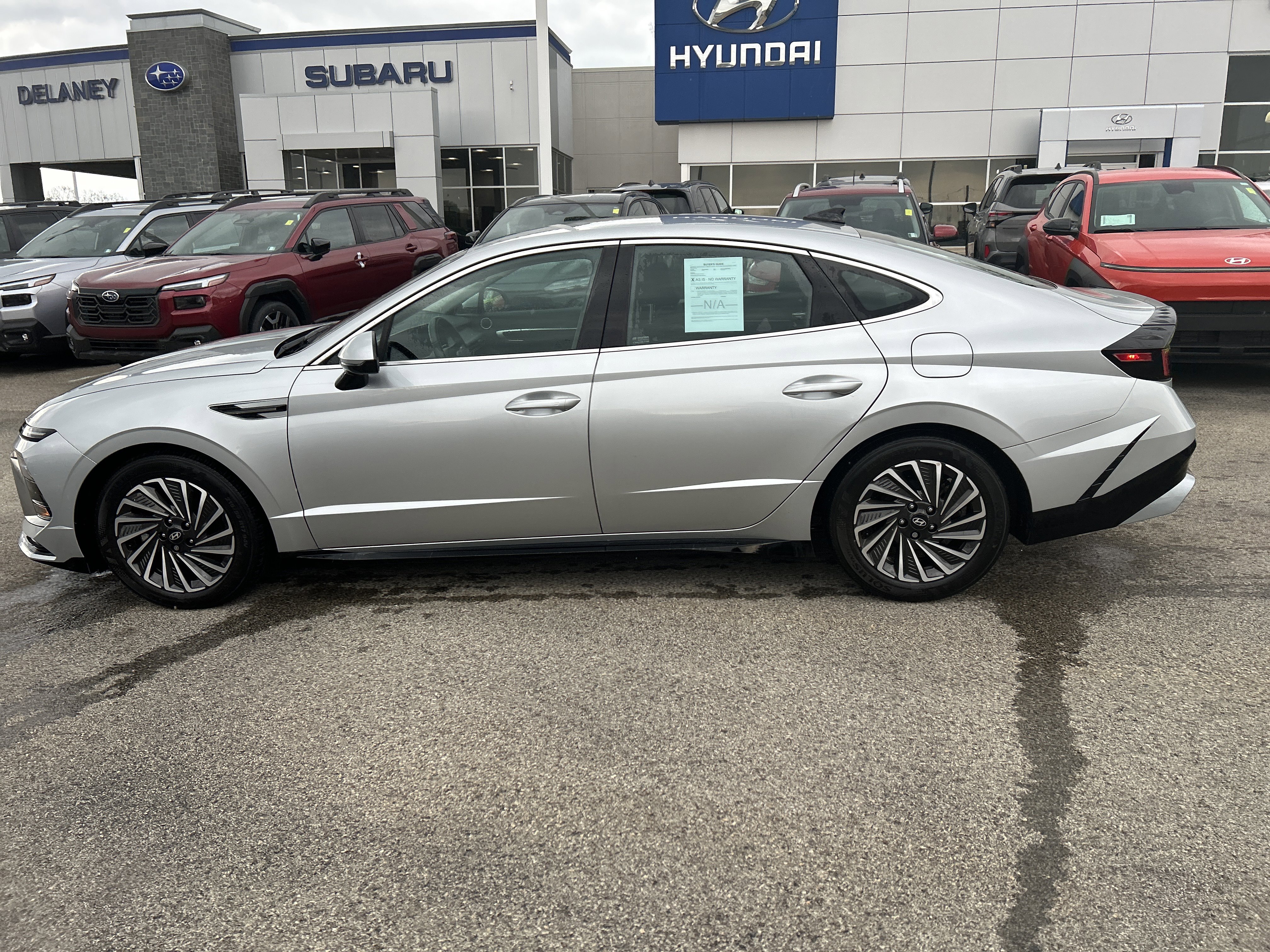 Used 2025 Hyundai Sonata SEL FWD image 14