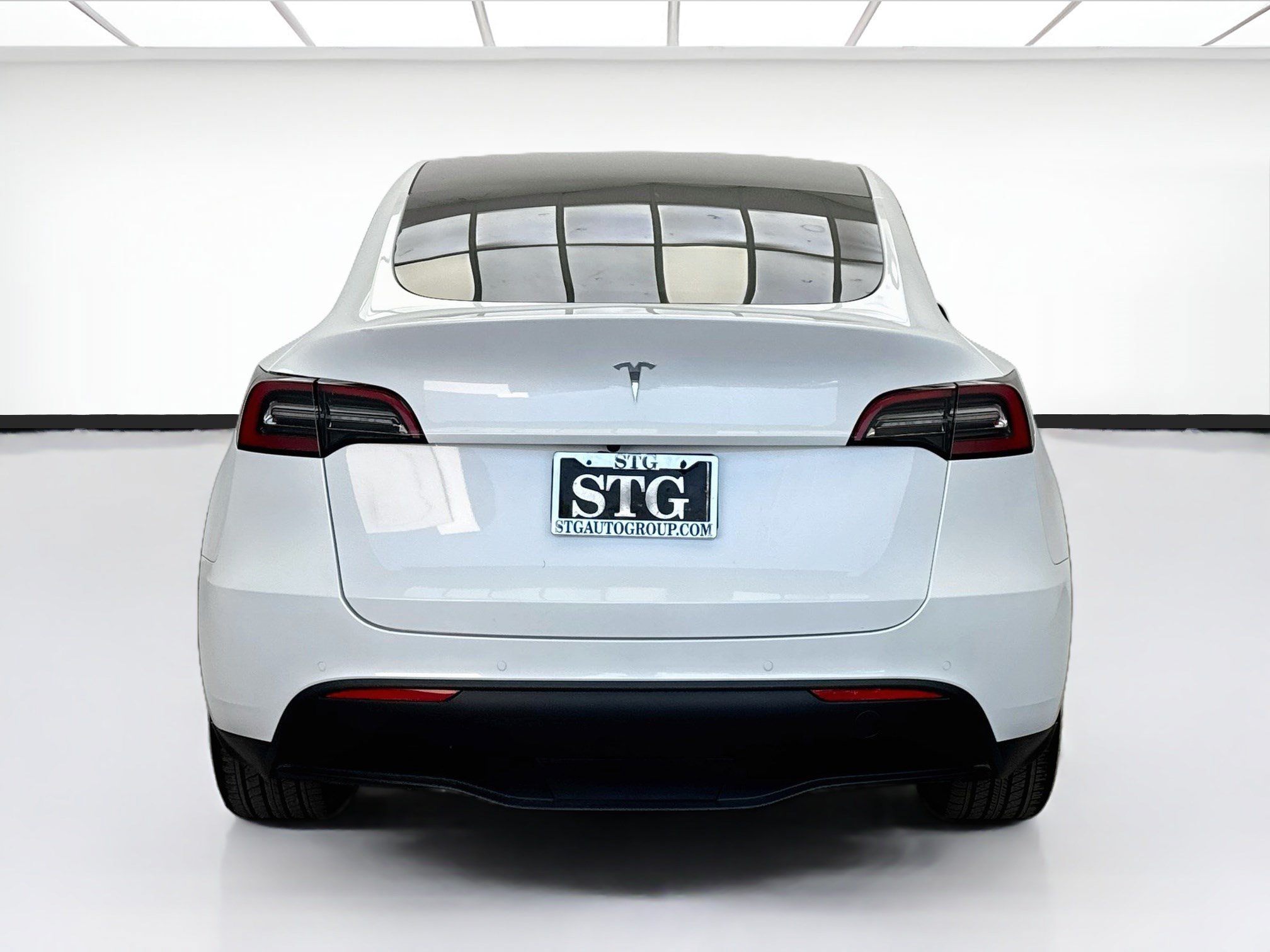 Used 2022 Tesla Model Y Long Range AWD/4WD image 5