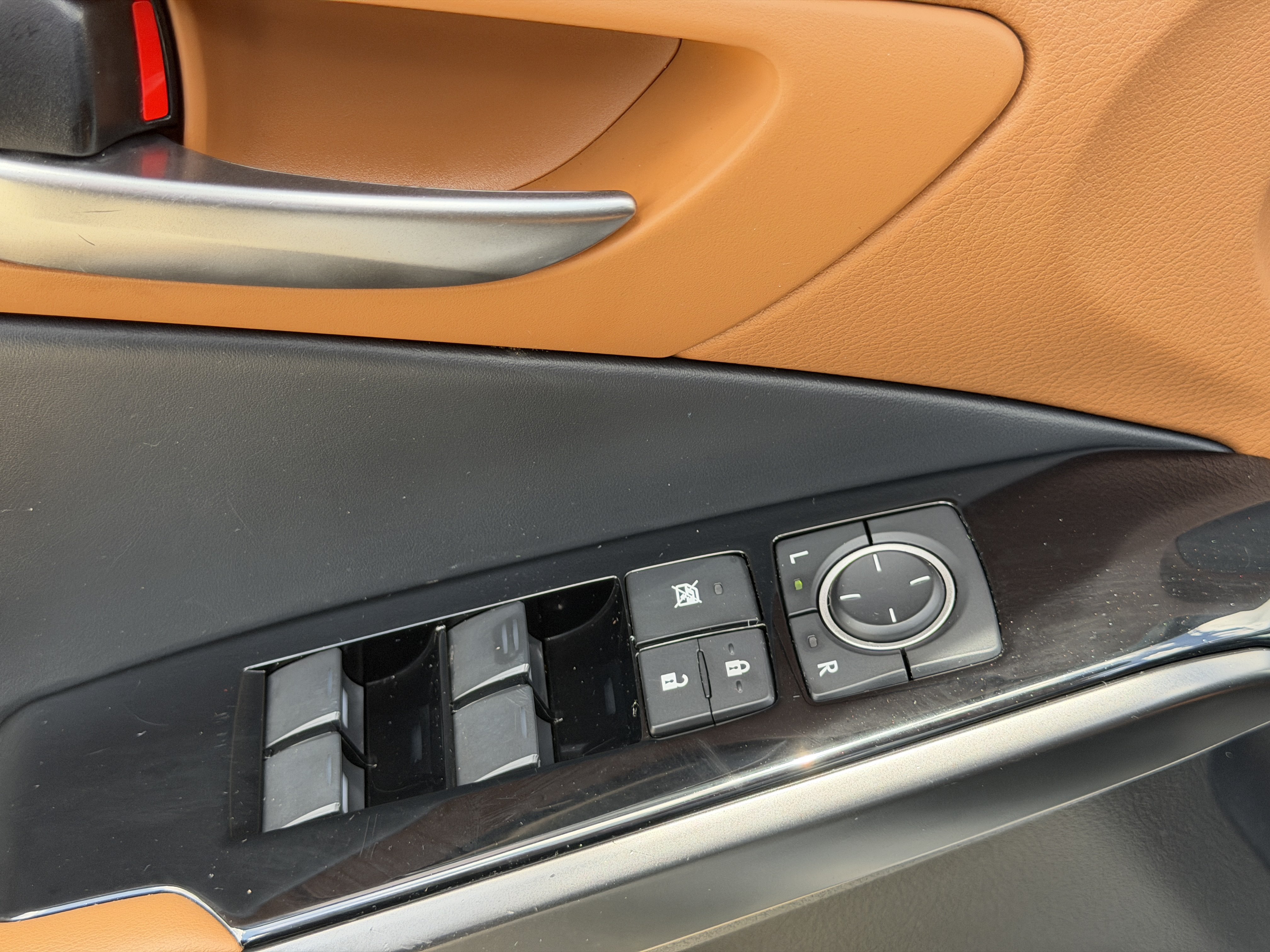 Used 2023 Lexus IS 350 F Sport w/ Accessory Package RWD image 15