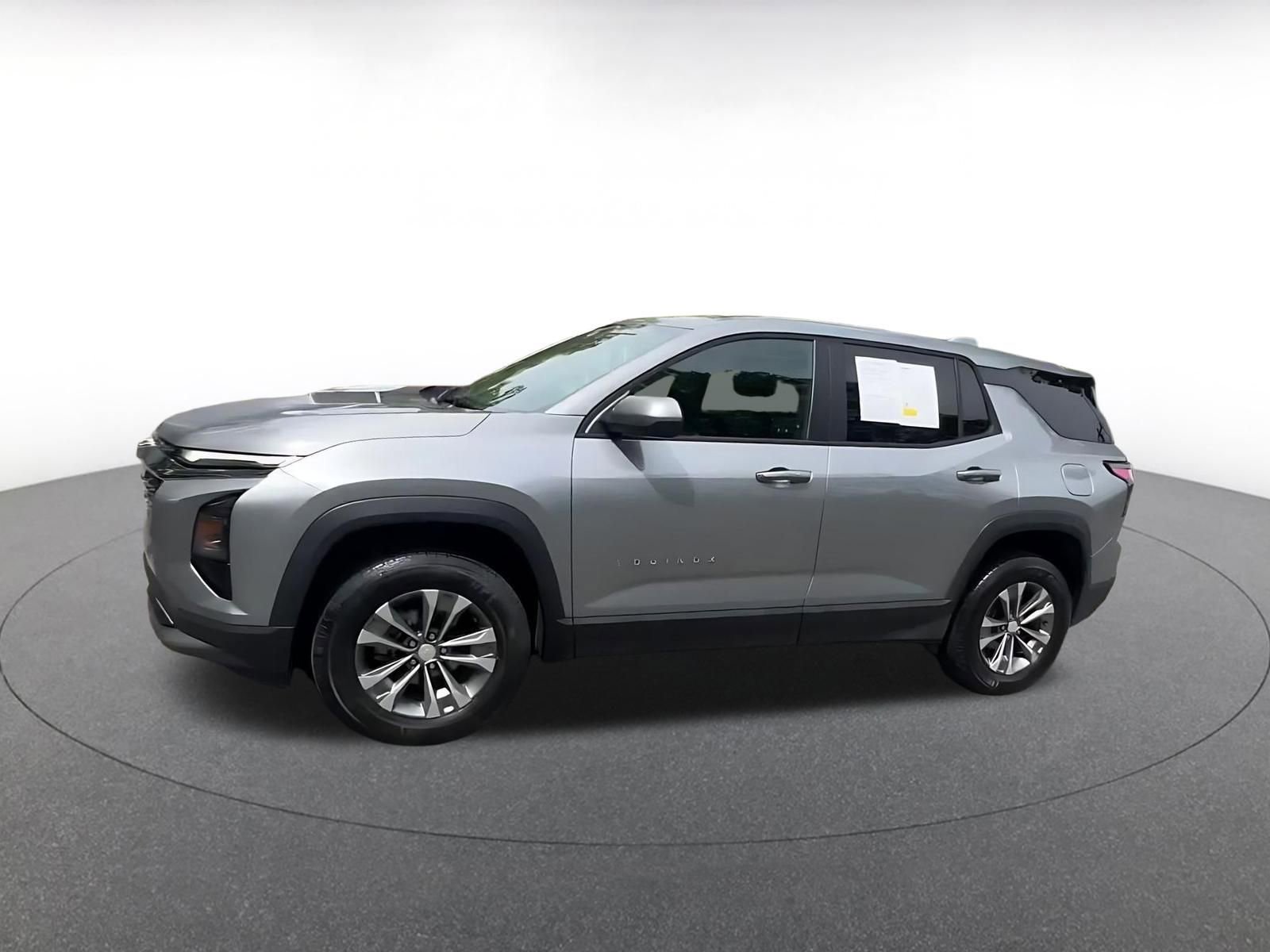 Used 2025 Chevrolet Equinox LT image 8