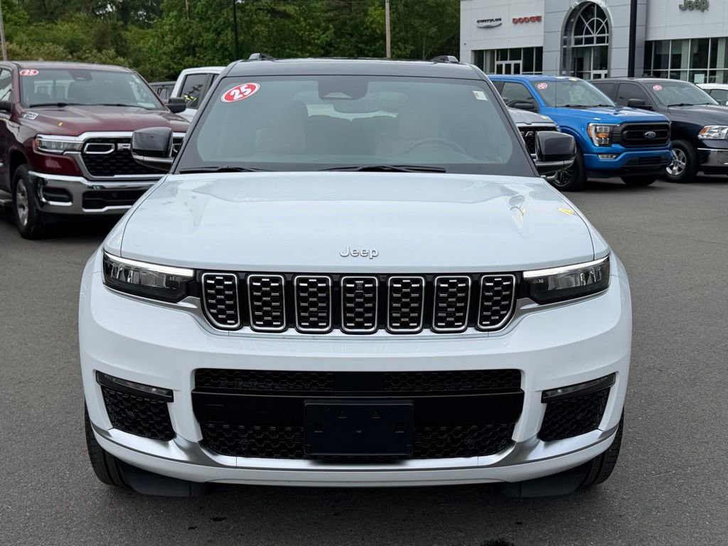 Used 2024 Jeep Grand Cherokee L Summit AWD/4WD image 10
