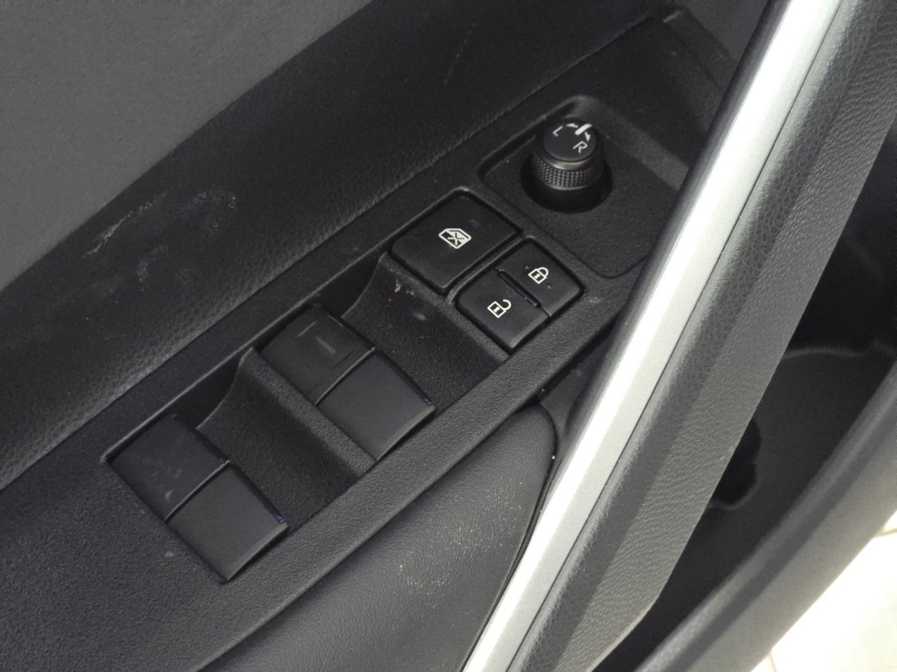 New 2026 Toyota Corolla Cross XLE image 26