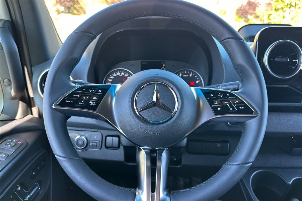 Used 2026 Mercedes-Benz Sprinter 2500 image 25