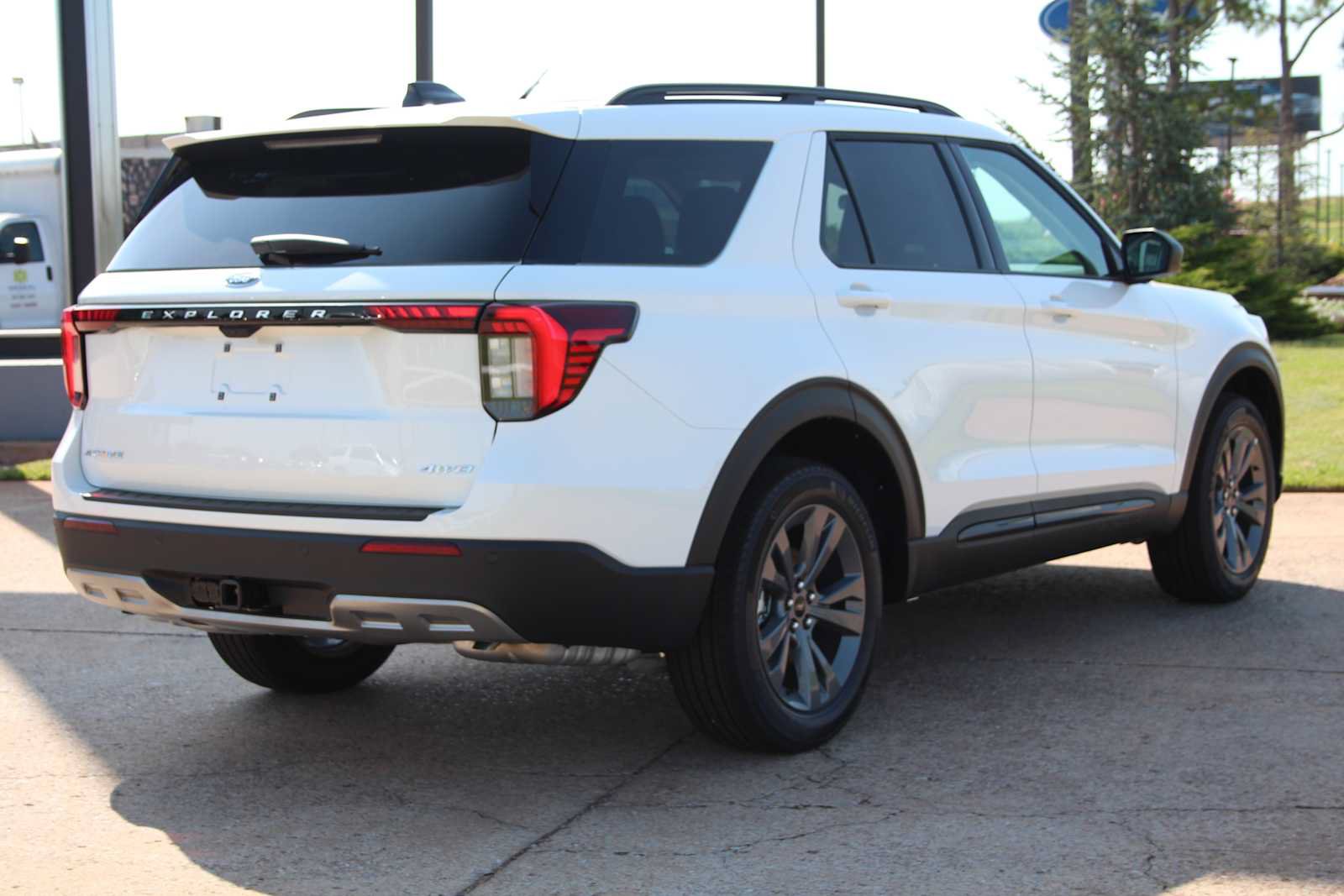 New 2026 Ford Explorer Active w/ Active Comfort Package AWD/4WD image 15