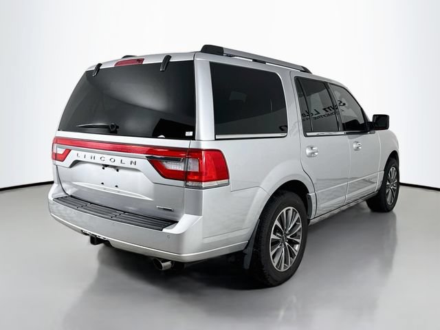 Used 2016 Lincoln Navigator Select AWD/4WD image 7