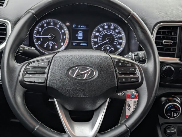 Used 2021 Hyundai Venue SEL FWD image 13