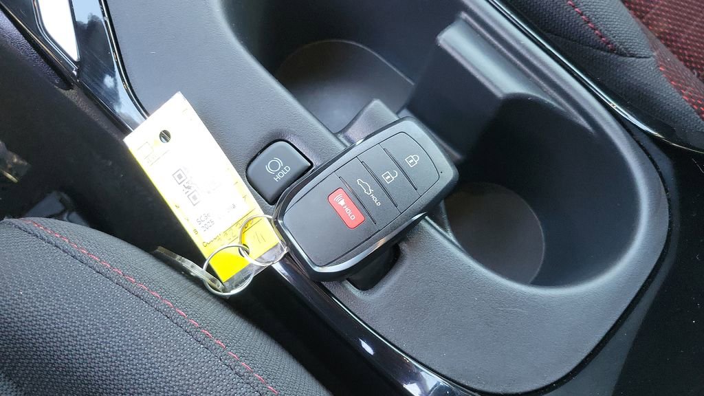 Used 2025 Toyota Corolla SE image 28