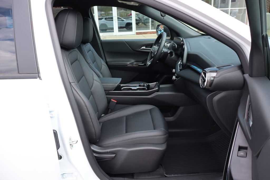 New 2026 Chevrolet Equinox LT w/ Convenience Package II AWD/4WD image 41