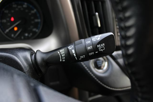 Used 2018 Toyota RAV4 XLE AWD/4WD image 11