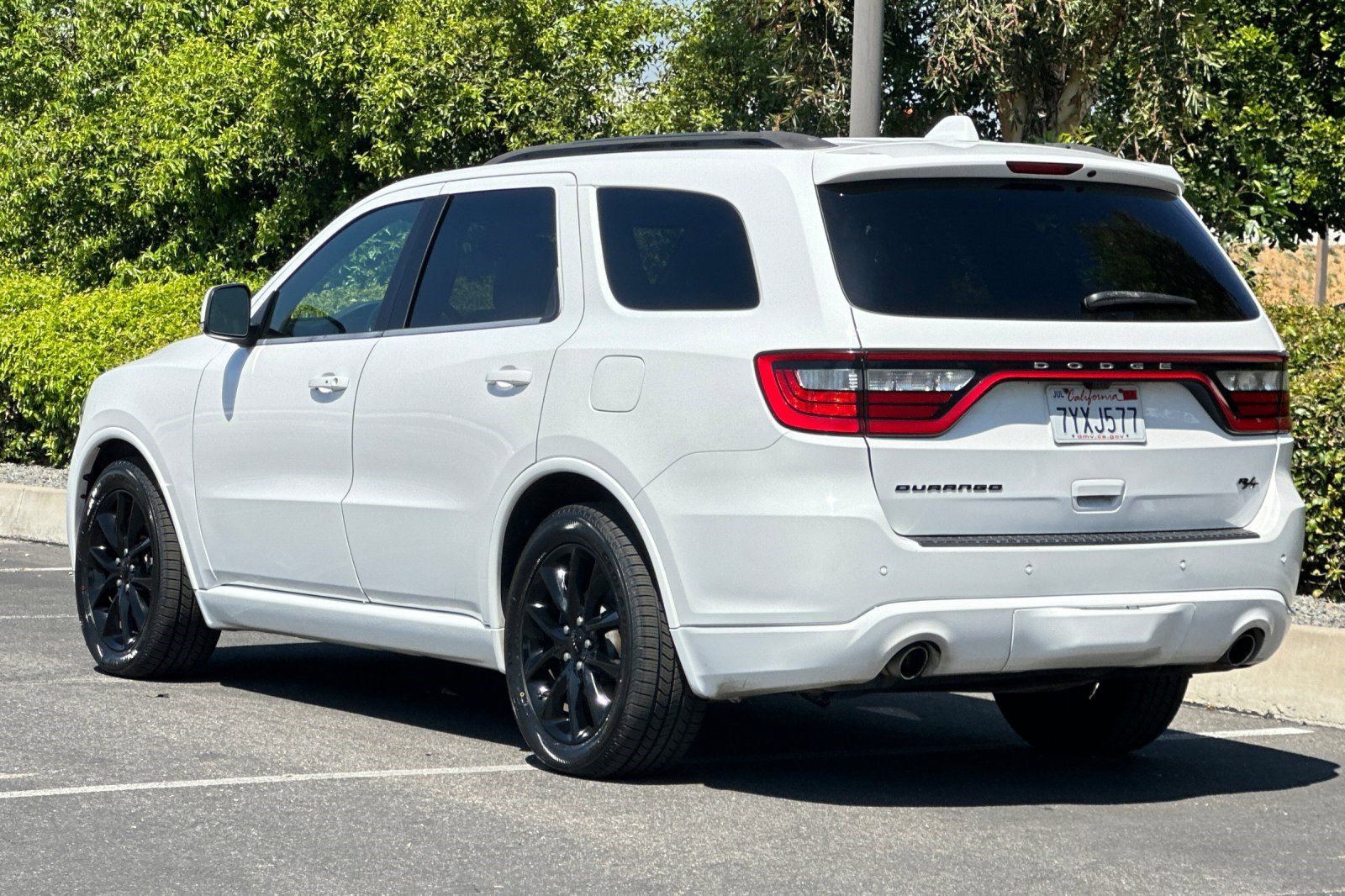 Used 2017 Dodge Durango R/T w/ Technology Group RWD image 3