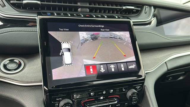 Used 2023 Jeep Grand Cherokee 30th Anniversary image 22