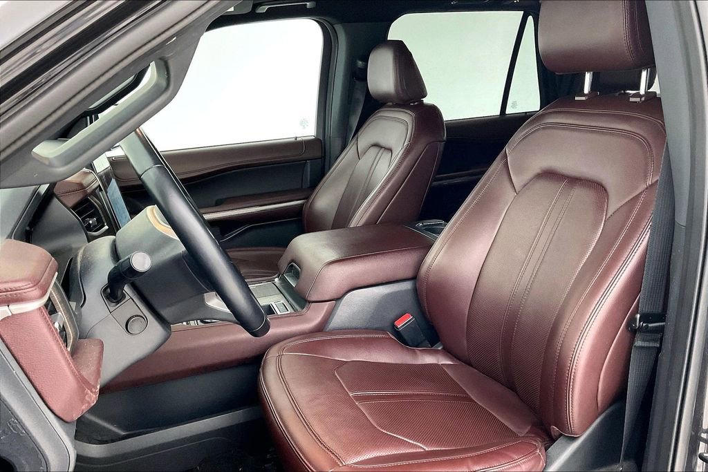 Used 2022 Ford Expedition Limited image 28