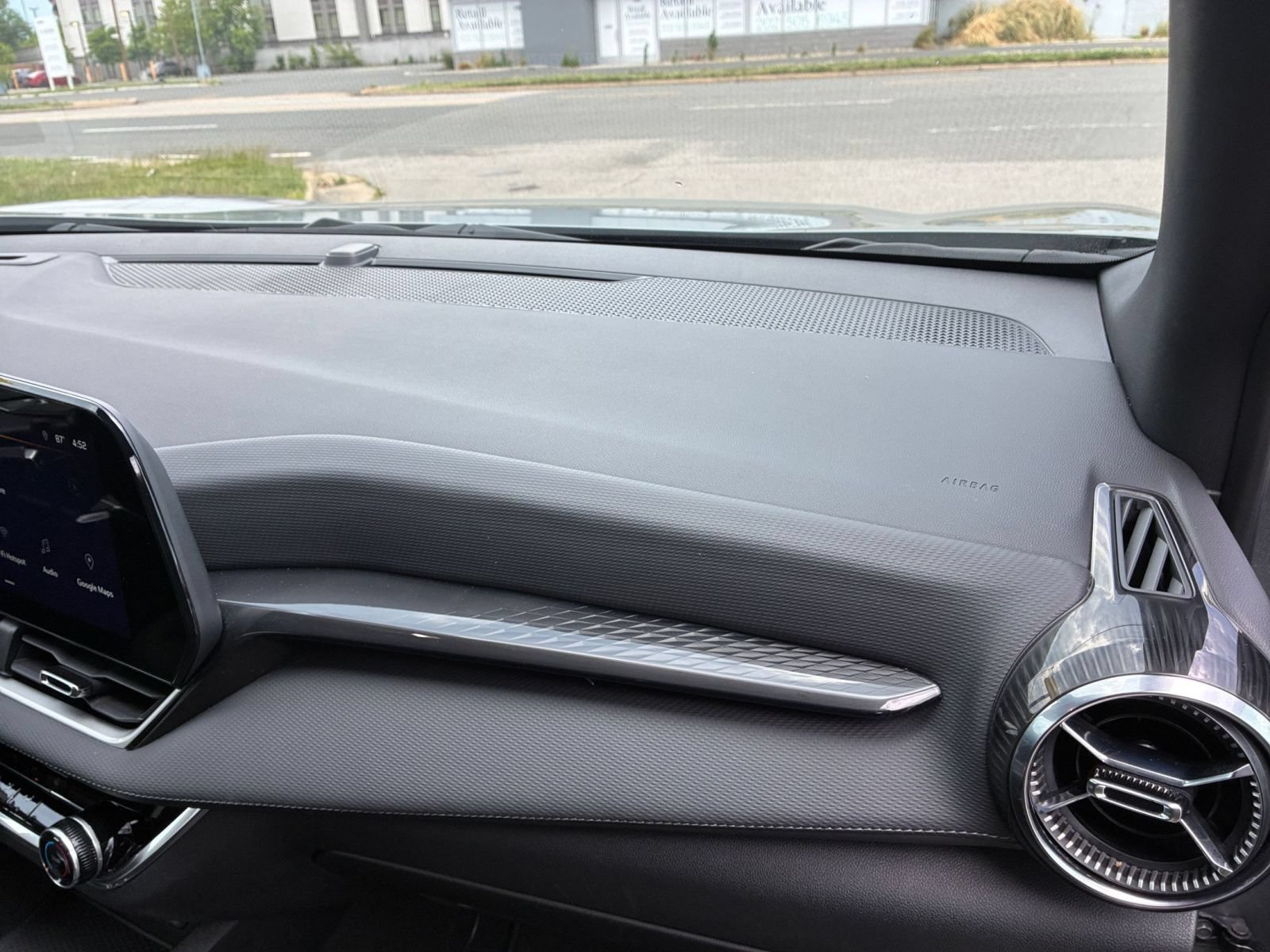 Used 2025 Chevrolet Equinox LT FWD image 30