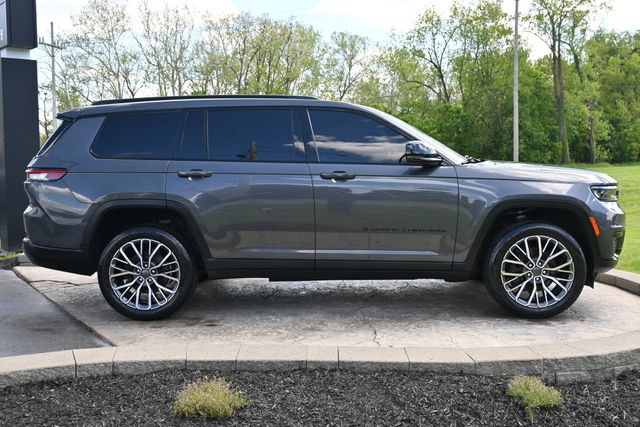 Used 2022 Jeep Grand Cherokee L Laredo AWD/4WD image 4