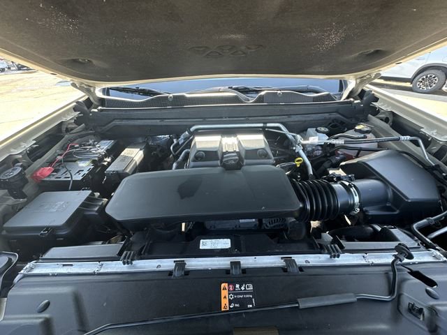 Certified 2024 Chevrolet Colorado ZR2 w/ ZR2 Convenience Package III image 32