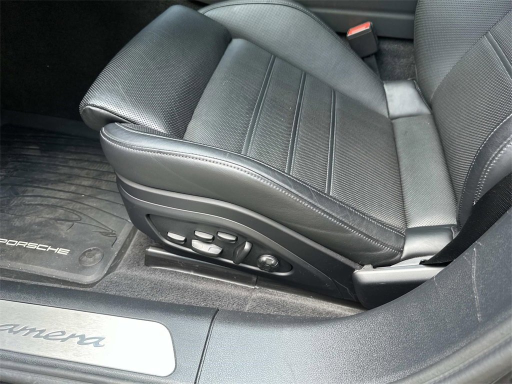 Used 2024 Porsche Panamera image 6