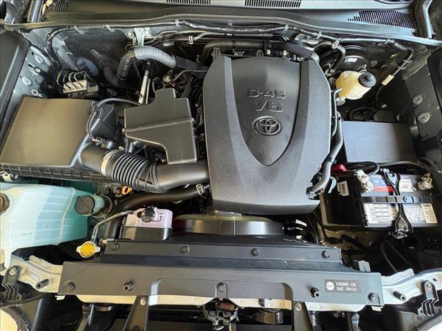 Used 2017 Toyota Tacoma TRD Off-Road w/ Tow Package image 23