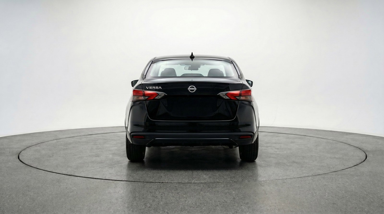 Used 2025 Nissan Versa SV image 7