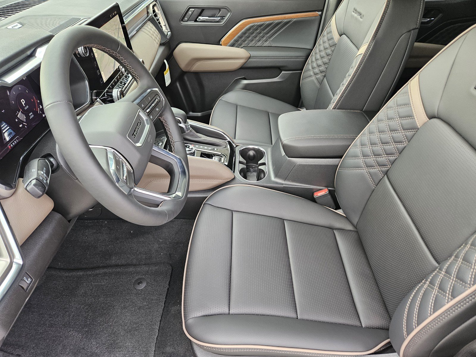 New 2026 GMC Canyon Denali AWD/4WD image 9