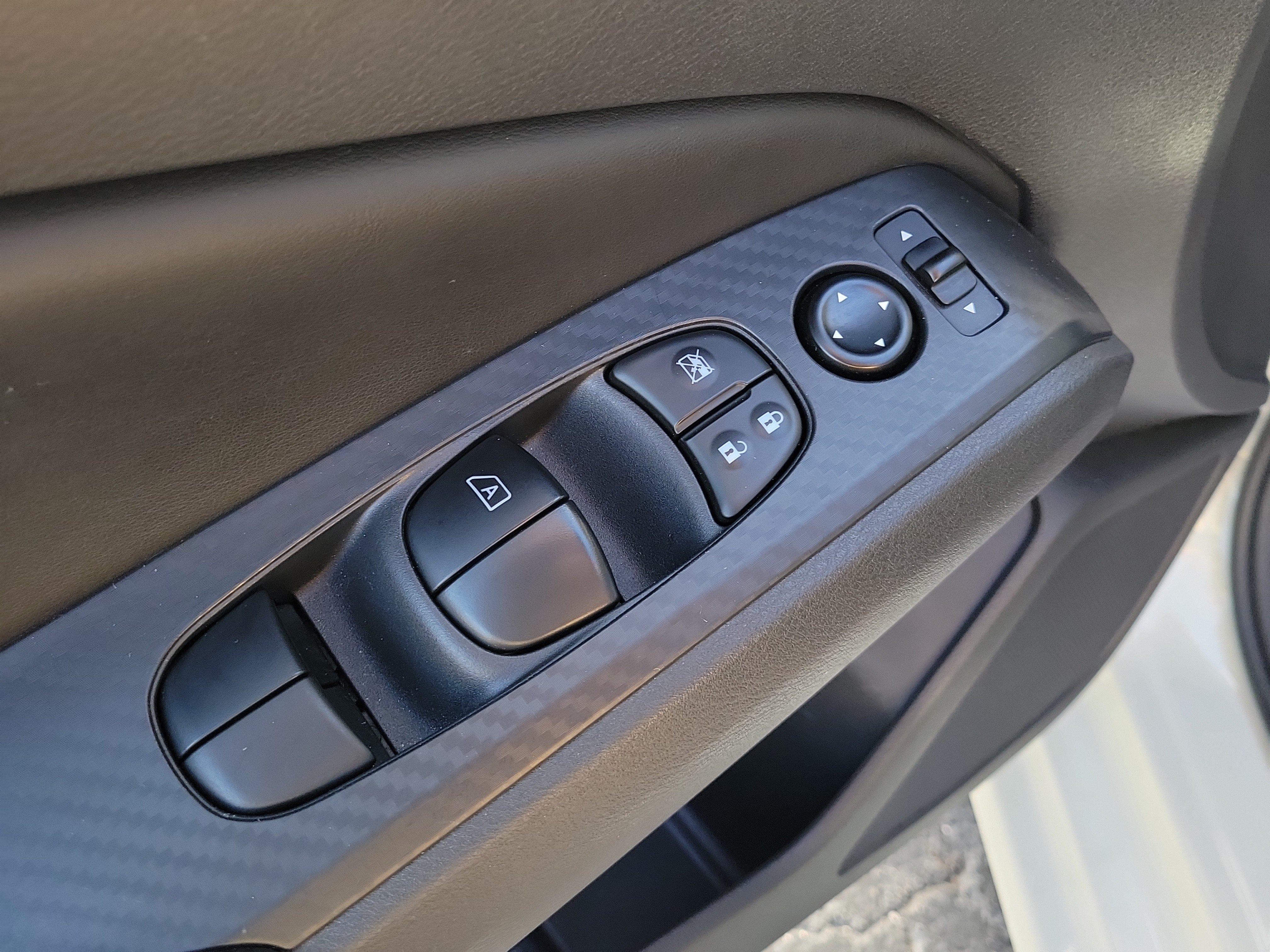 Certified 2025 Nissan Altima 2.5 S FWD image 17
