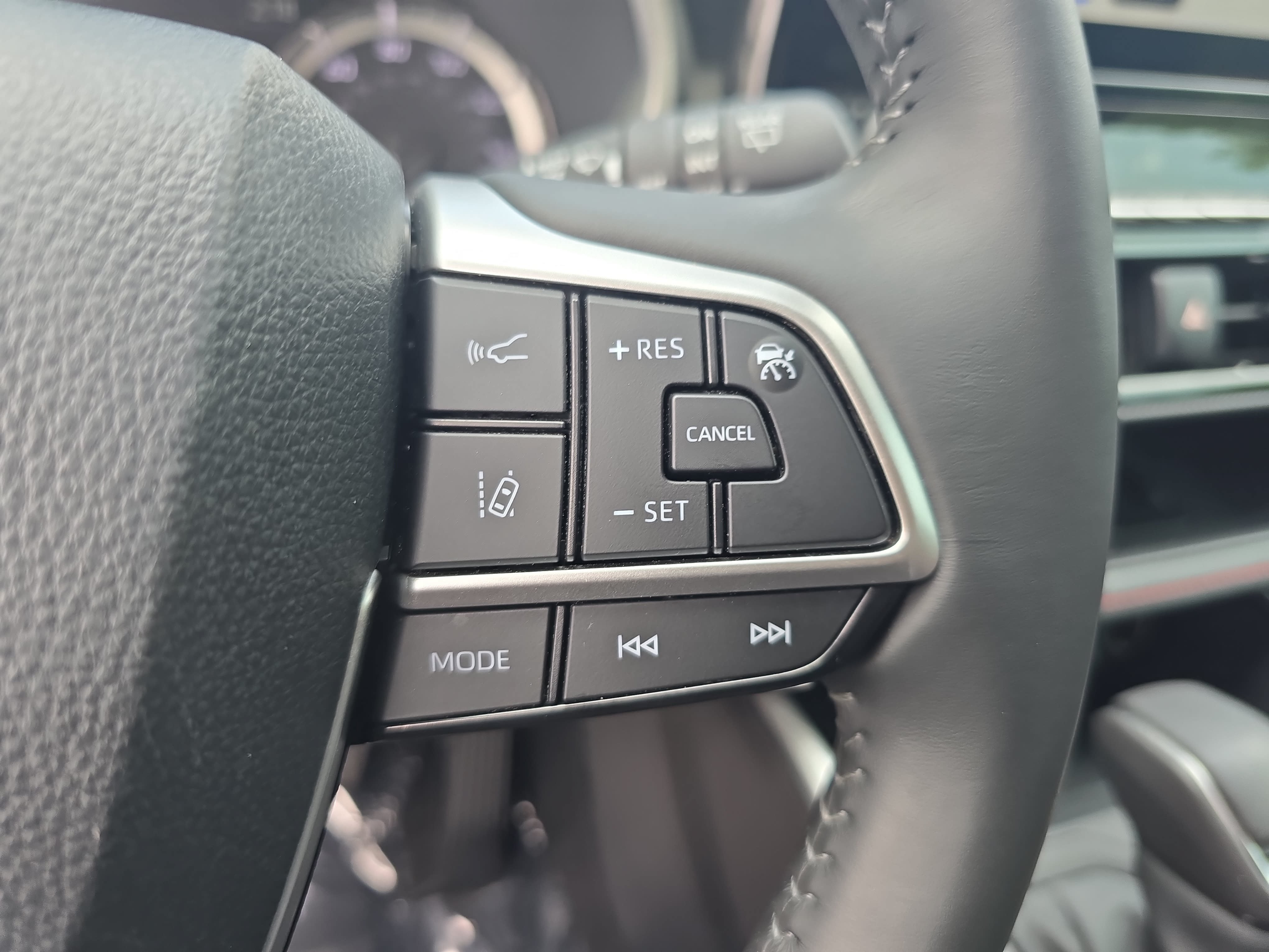Used 2024 Toyota Highlander XSE FWD image 20