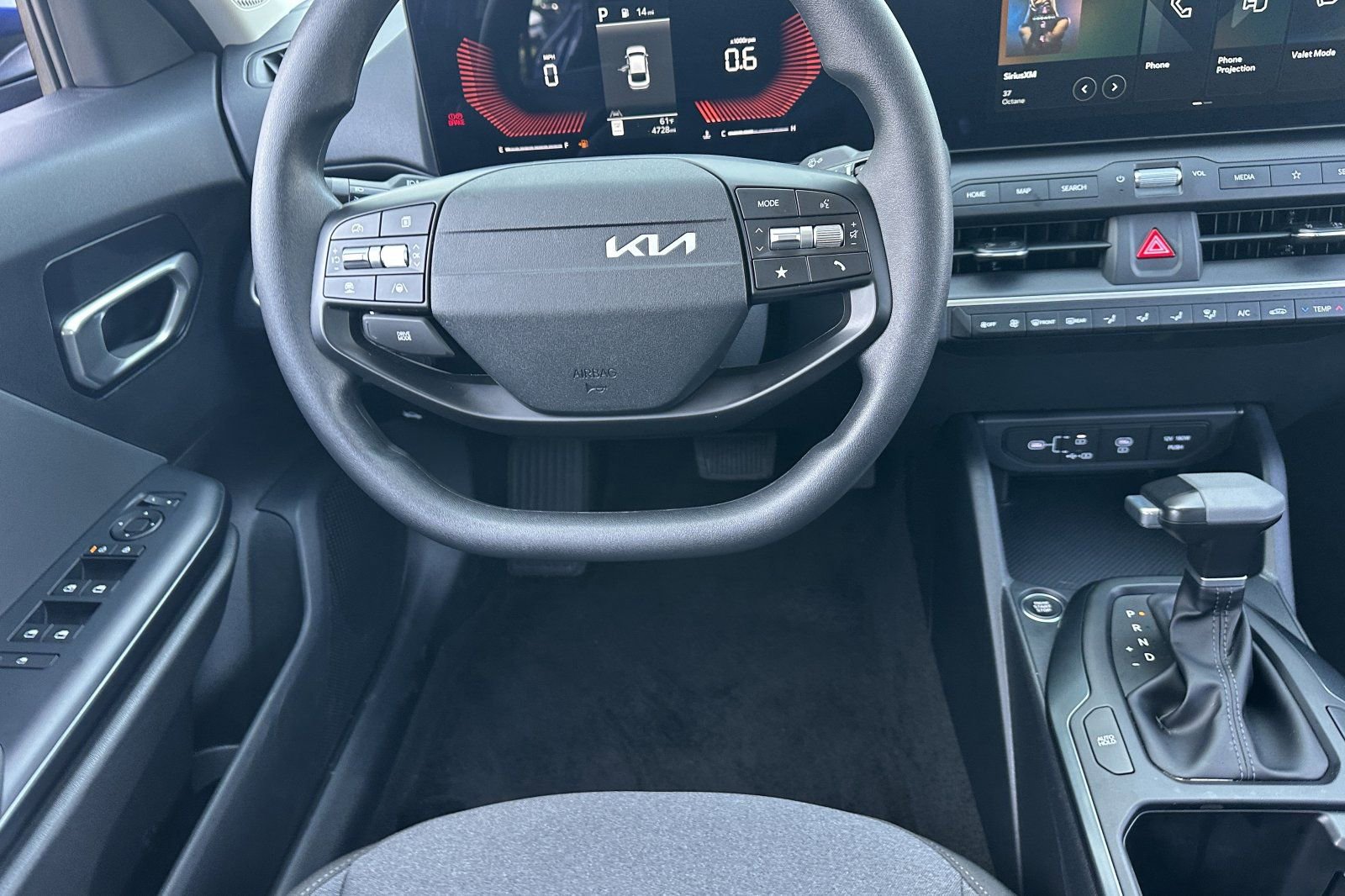 Used 2025 Kia K4 FWD image 14