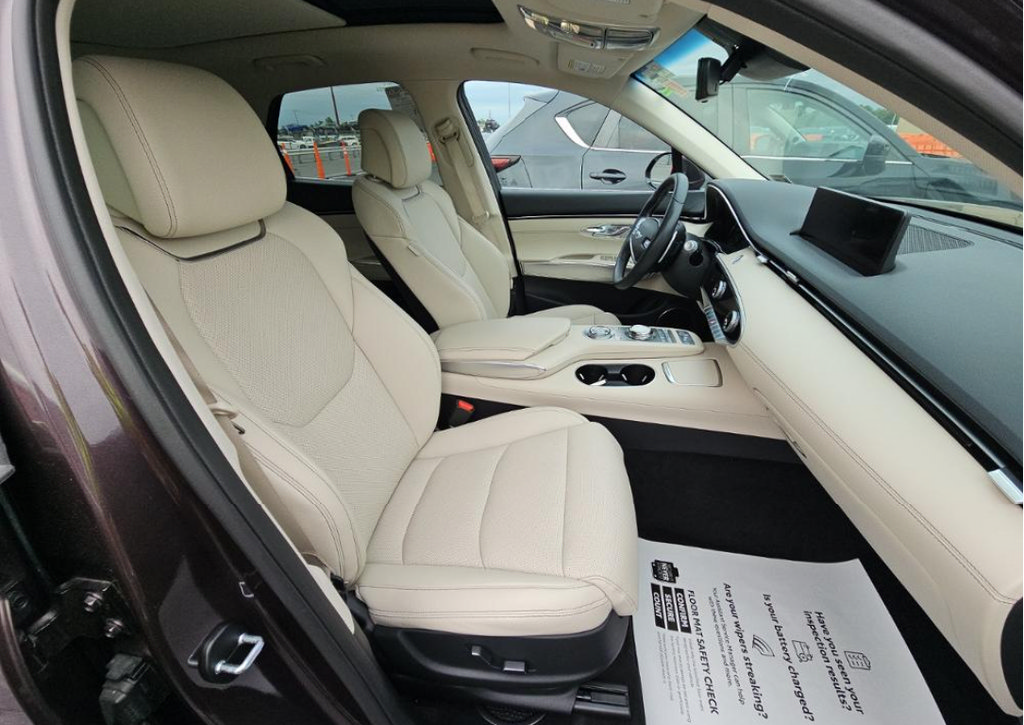 Used 2023 Genesis GV70 2.5T w/ Select Package AWD/4WD image 10