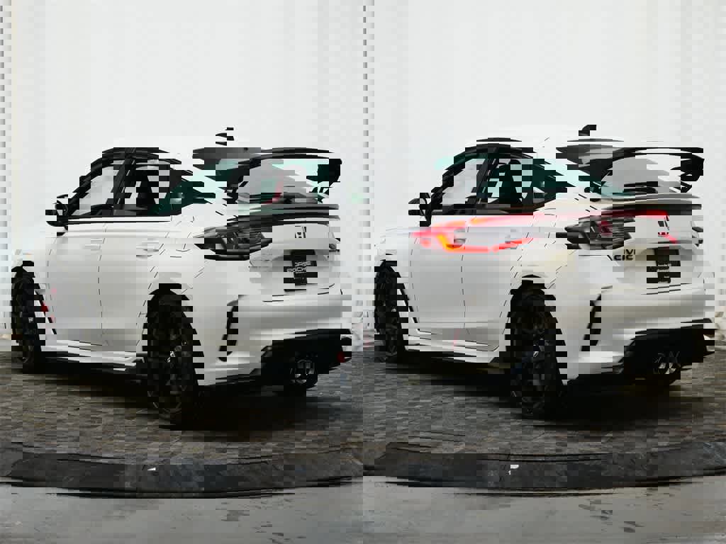 Used 2025 Honda Civic Type R image 3