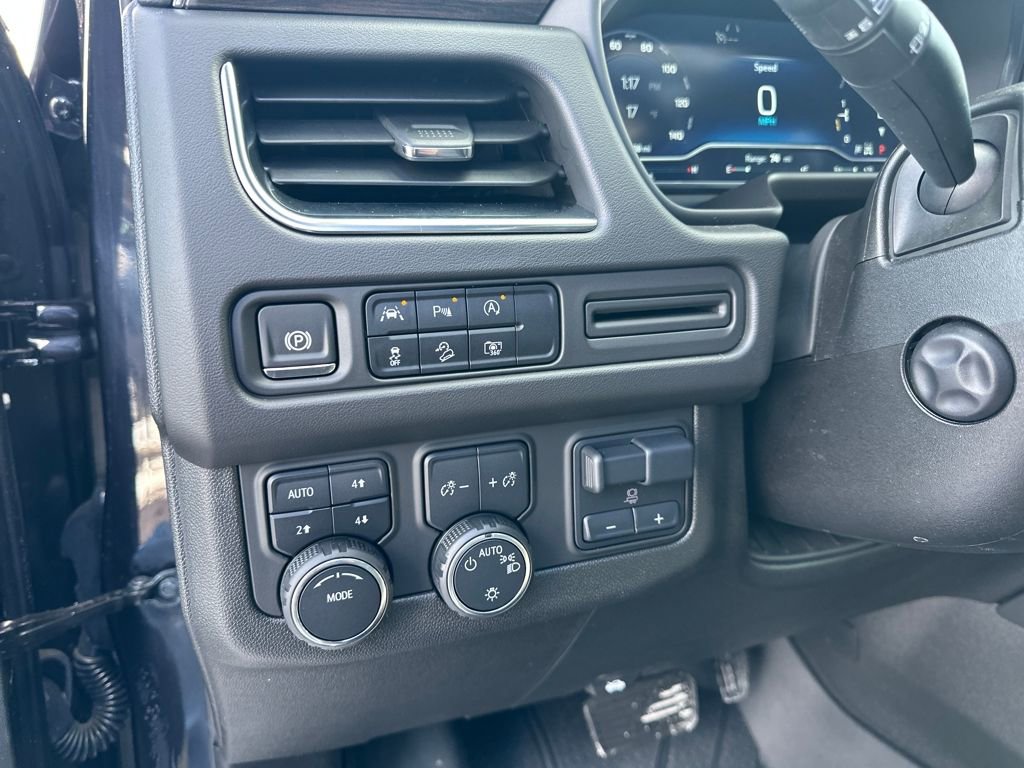 Used 2024 Chevrolet Tahoe Z71 w/ Luxury Package image 16