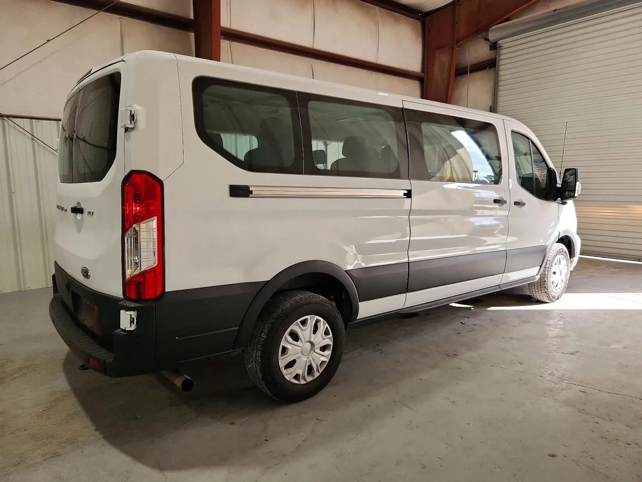 Used 2023 Ford Transit 350 XLT RWD image 3