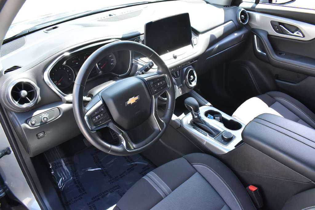 Used 2025 Chevrolet Blazer LT AWD/4WD image 18