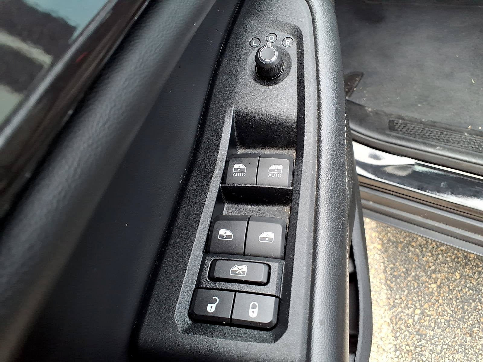 Used 2023 Jeep Grand Cherokee Altitude AWD/4WD image 20