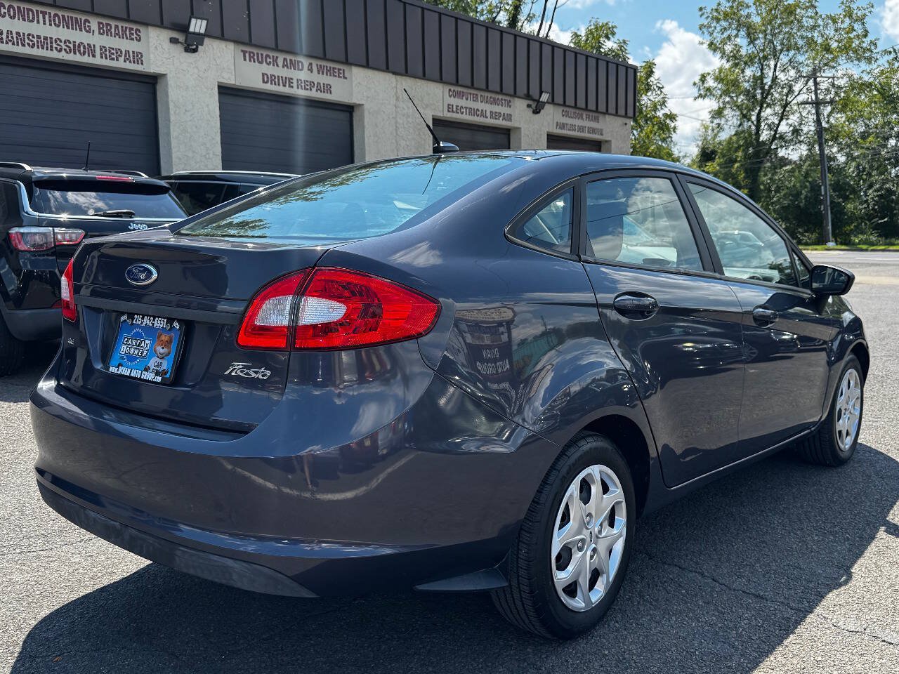 Used 2012 Ford Fiesta SE FWD image 6