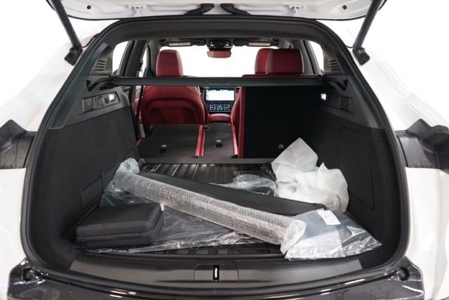 Used 2025 Maserati Grecale Modena image 32