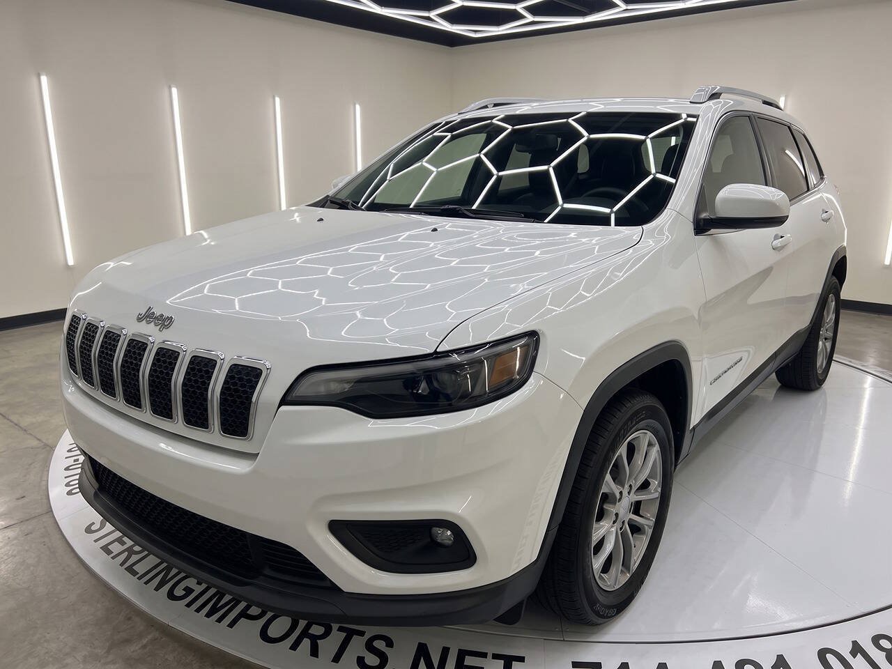 Used 2019 Jeep Cherokee Latitude w/ Popular Appearance Group
