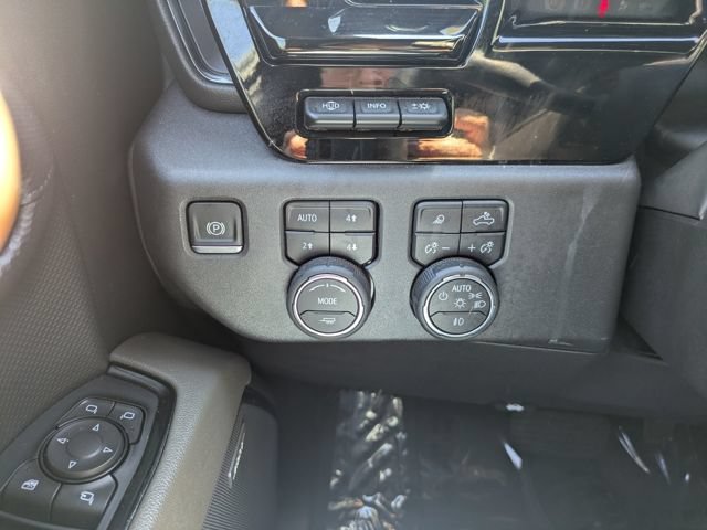 Used 2024 Chevrolet Silverado 1500 ZR2 w/ Technology Package AWD/4WD image 20